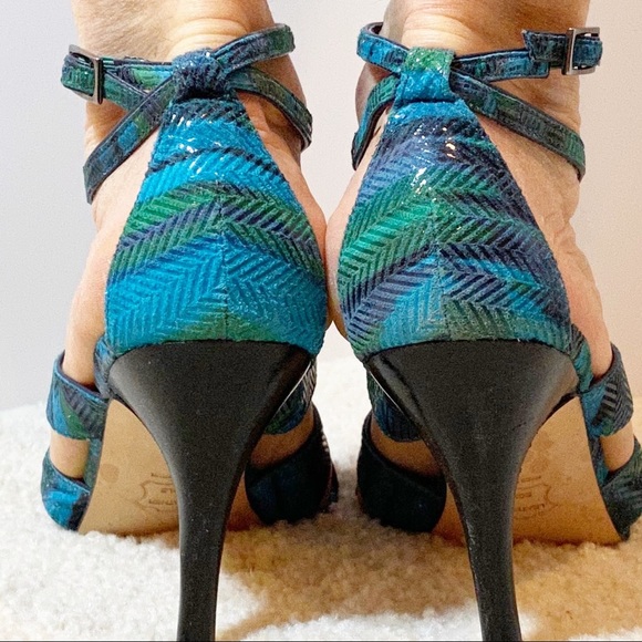 Stuart Weitzman sandals - Picture 6 of 8